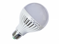 LAMPADA LED TIPO BULBO  9W 6000K E27 (XU)                         